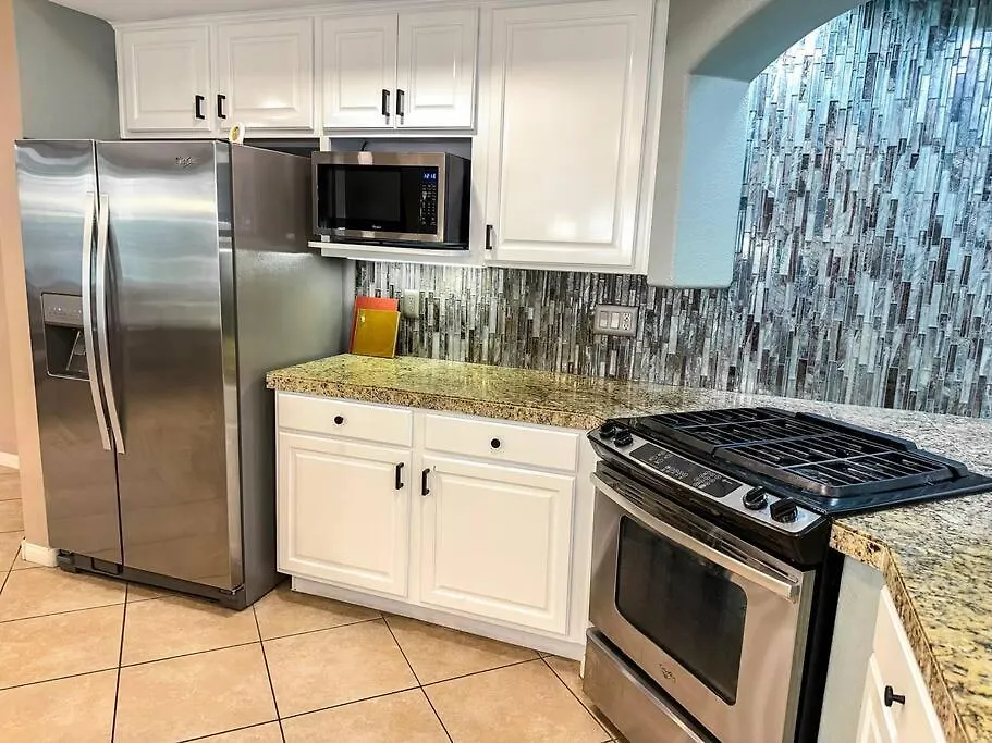 Вилла Spacious 4-Bed Family Retreat Wifi & Parking Лас-Вегас 0*,