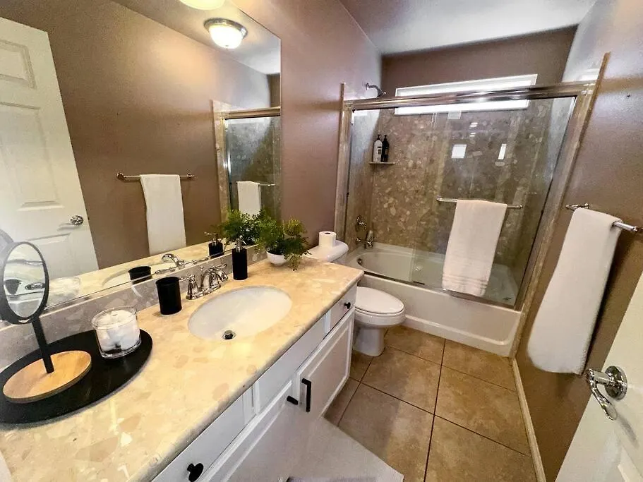 Вилла Spacious 4-Bed Family Retreat Wifi & Parking Лас-Вегас США